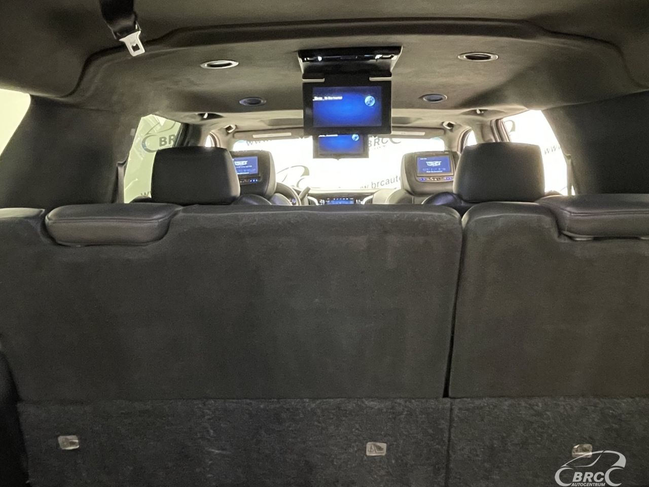 Cadillac Escalade | 48