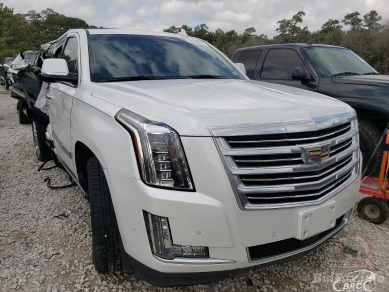 Cadillac Escalade | 64