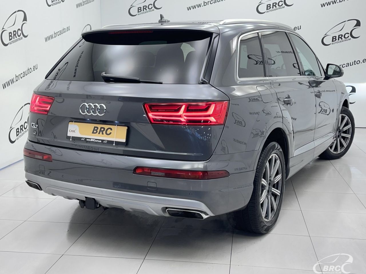Audi Q7 | 47