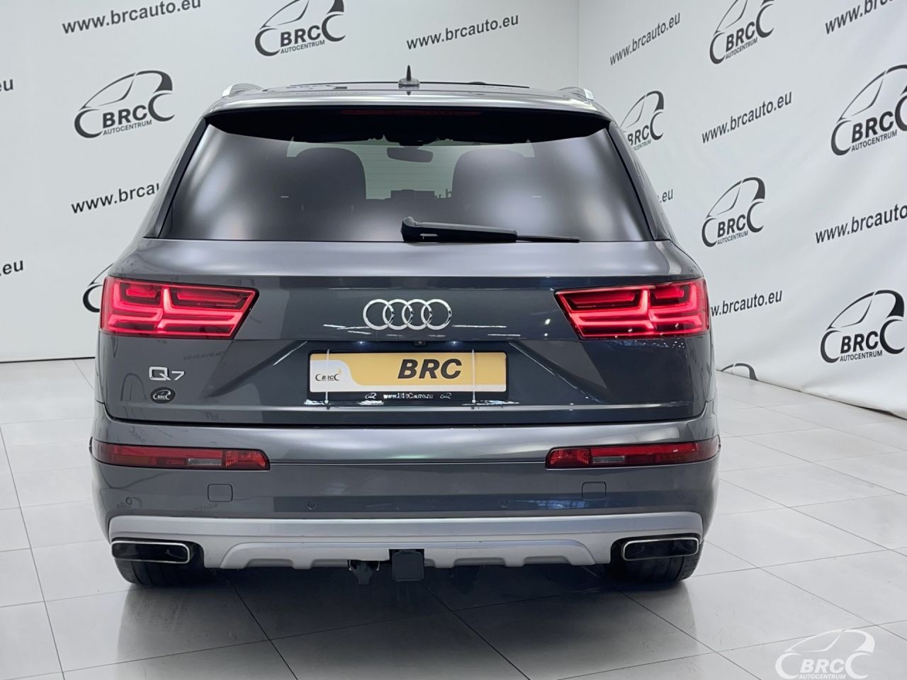 Audi Q7 | 49