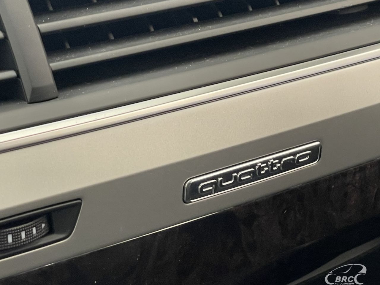 Audi Q7 | 29