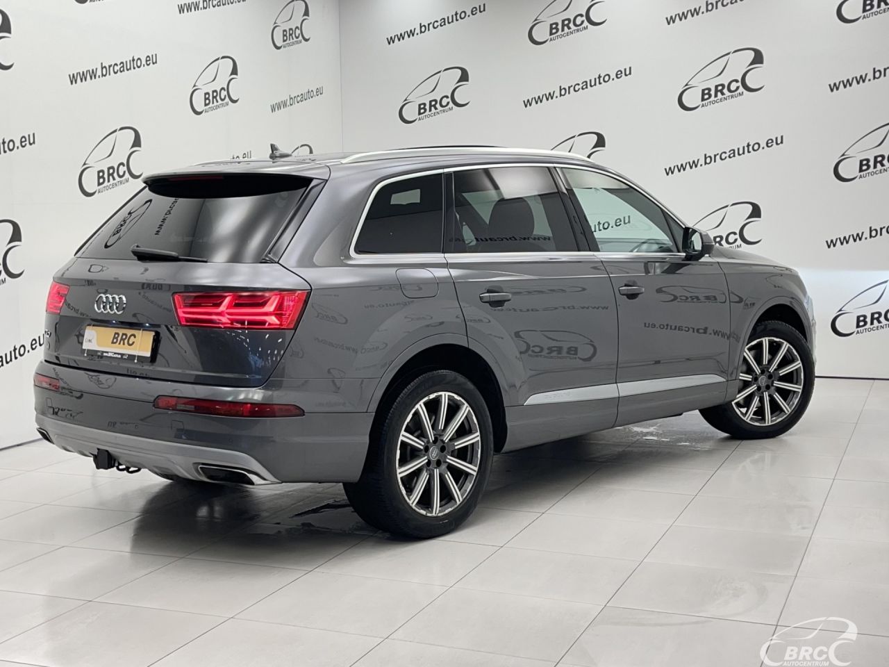 Audi Q7 | 1