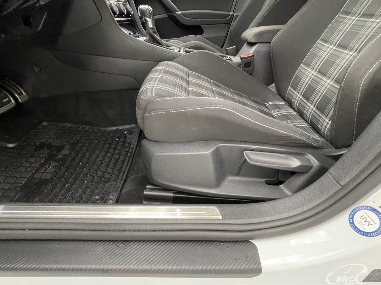 Volkswagen Golf | 21