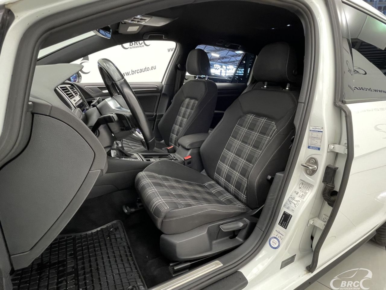 Volkswagen Golf | 22