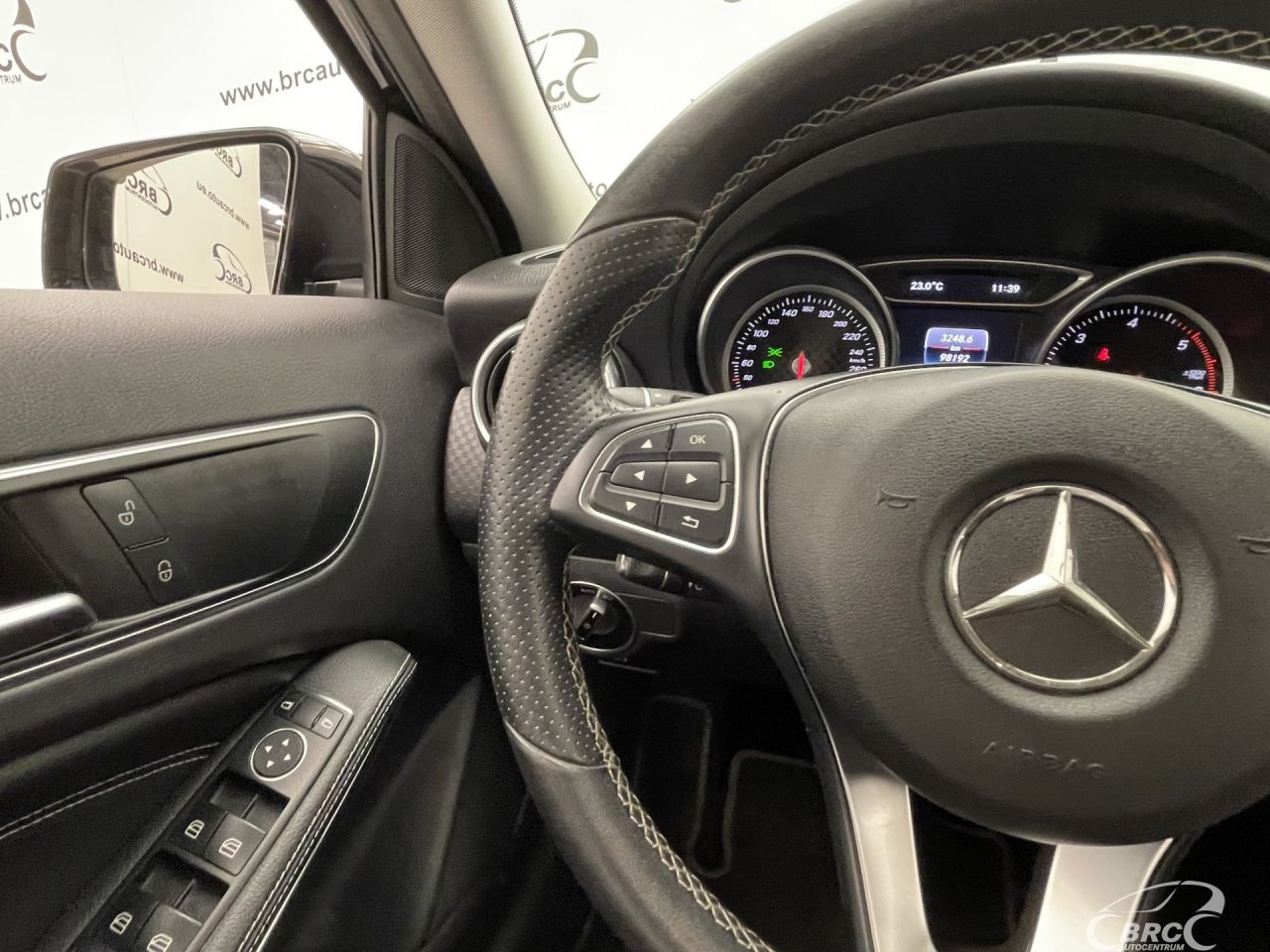 Mercedes-Benz A180 | 27