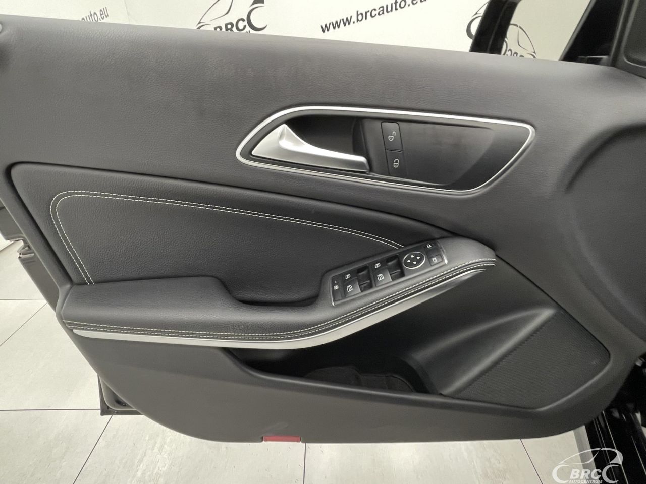 Mercedes-Benz A180 | 18