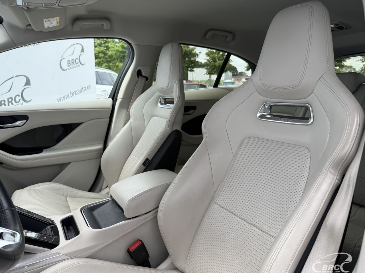 Jaguar I-Pace | 23