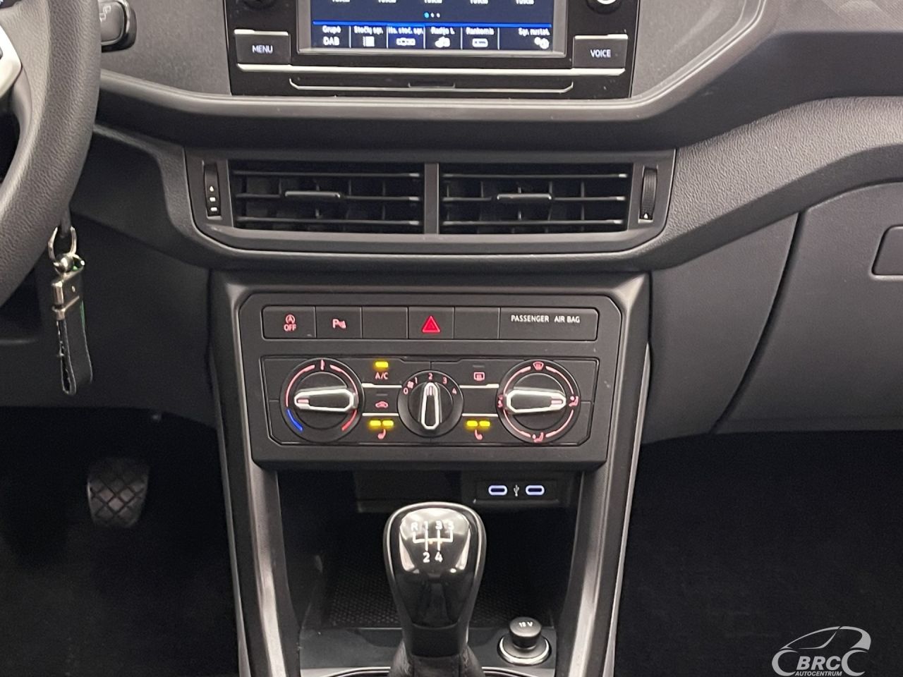 Volkswagen T-Cross | 16