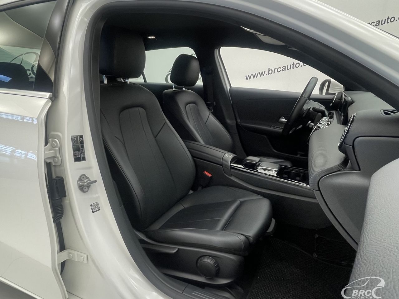 Mercedes-Benz A180 | 6