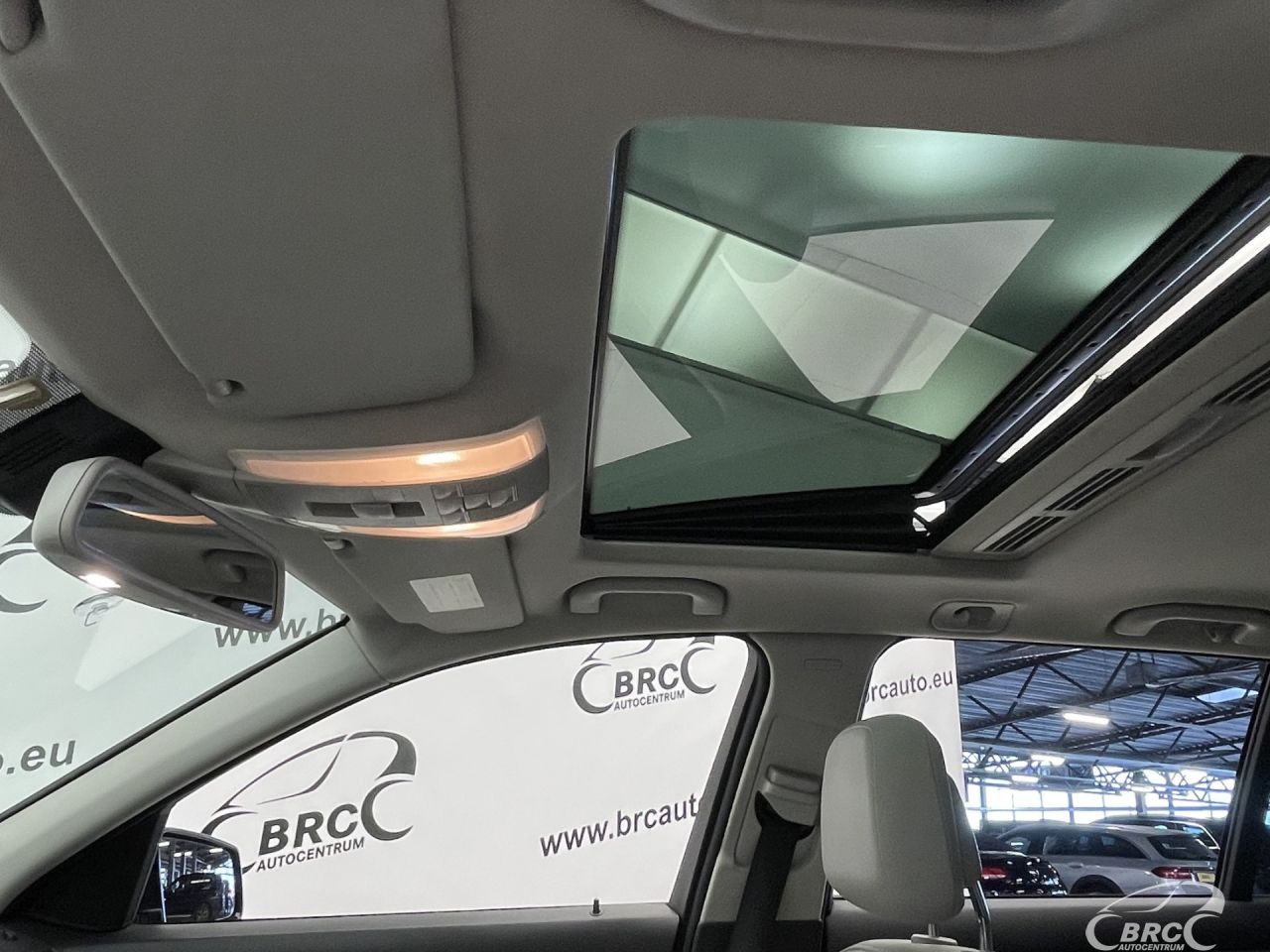 Mercedes-Benz C250 | 24