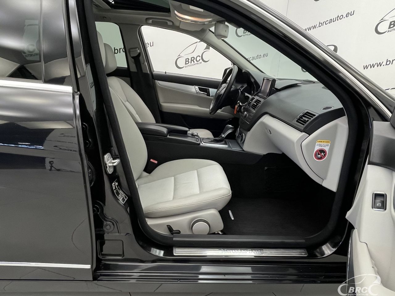 Mercedes-Benz C250 | 3