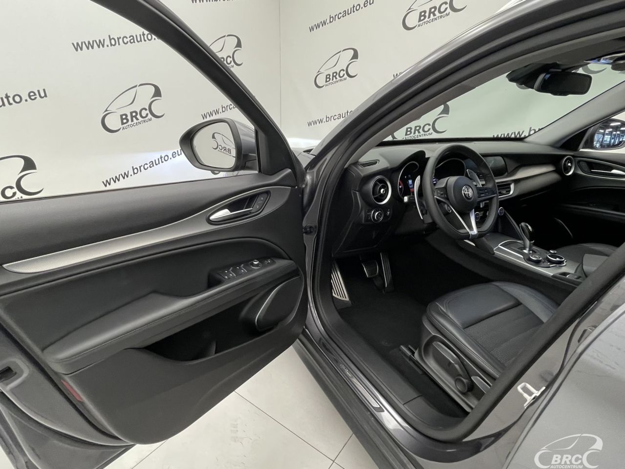 Alfa Romeo Stelvio | 19