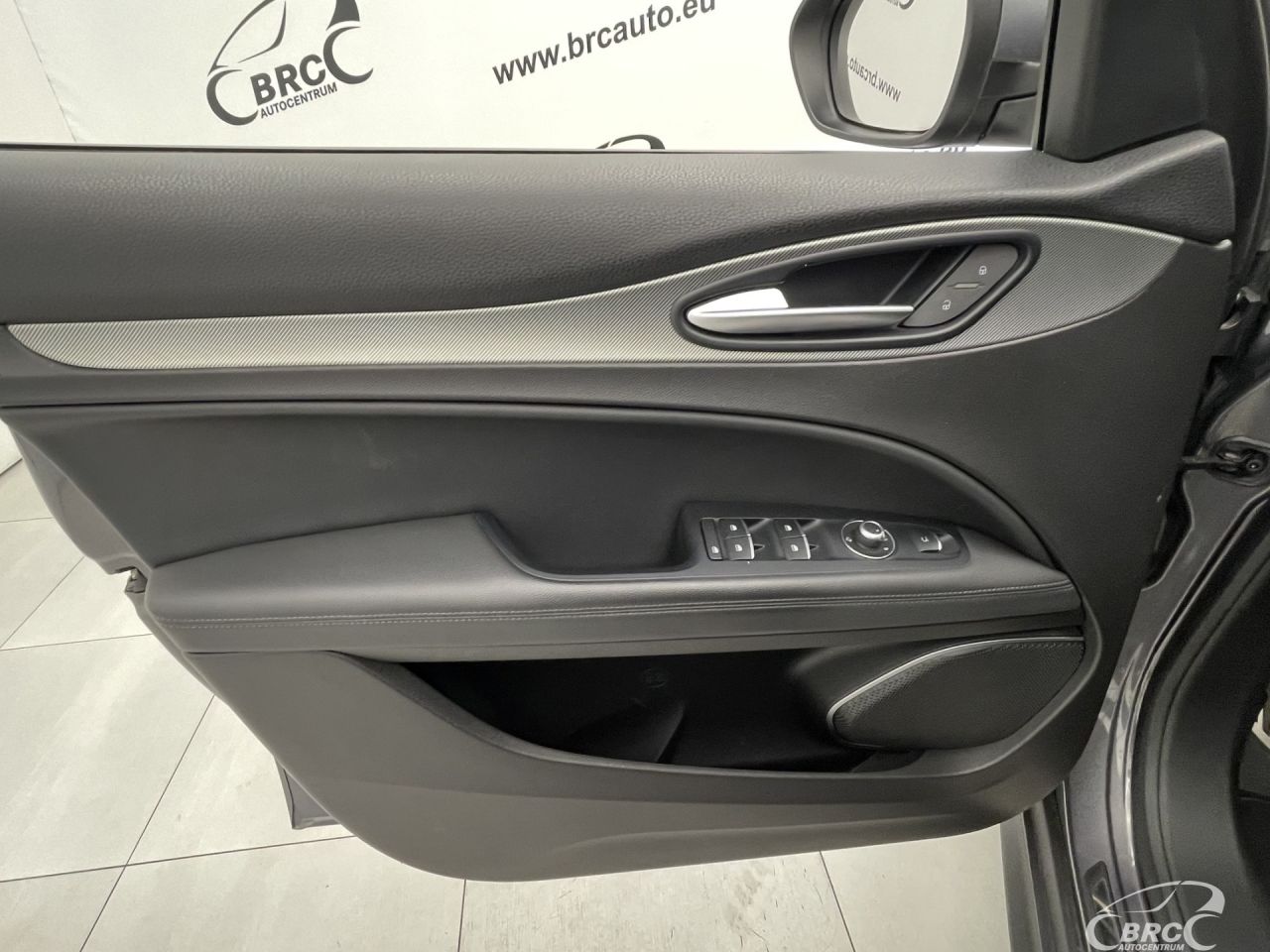 Alfa Romeo Stelvio | 20