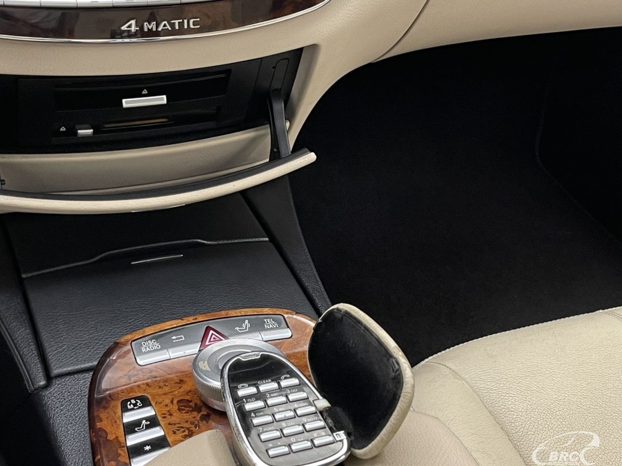 Mercedes-Benz S320 | 32