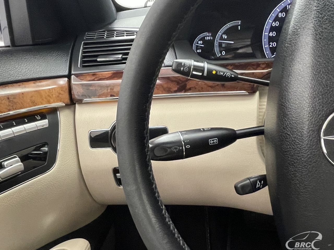 Mercedes-Benz S320 | 36