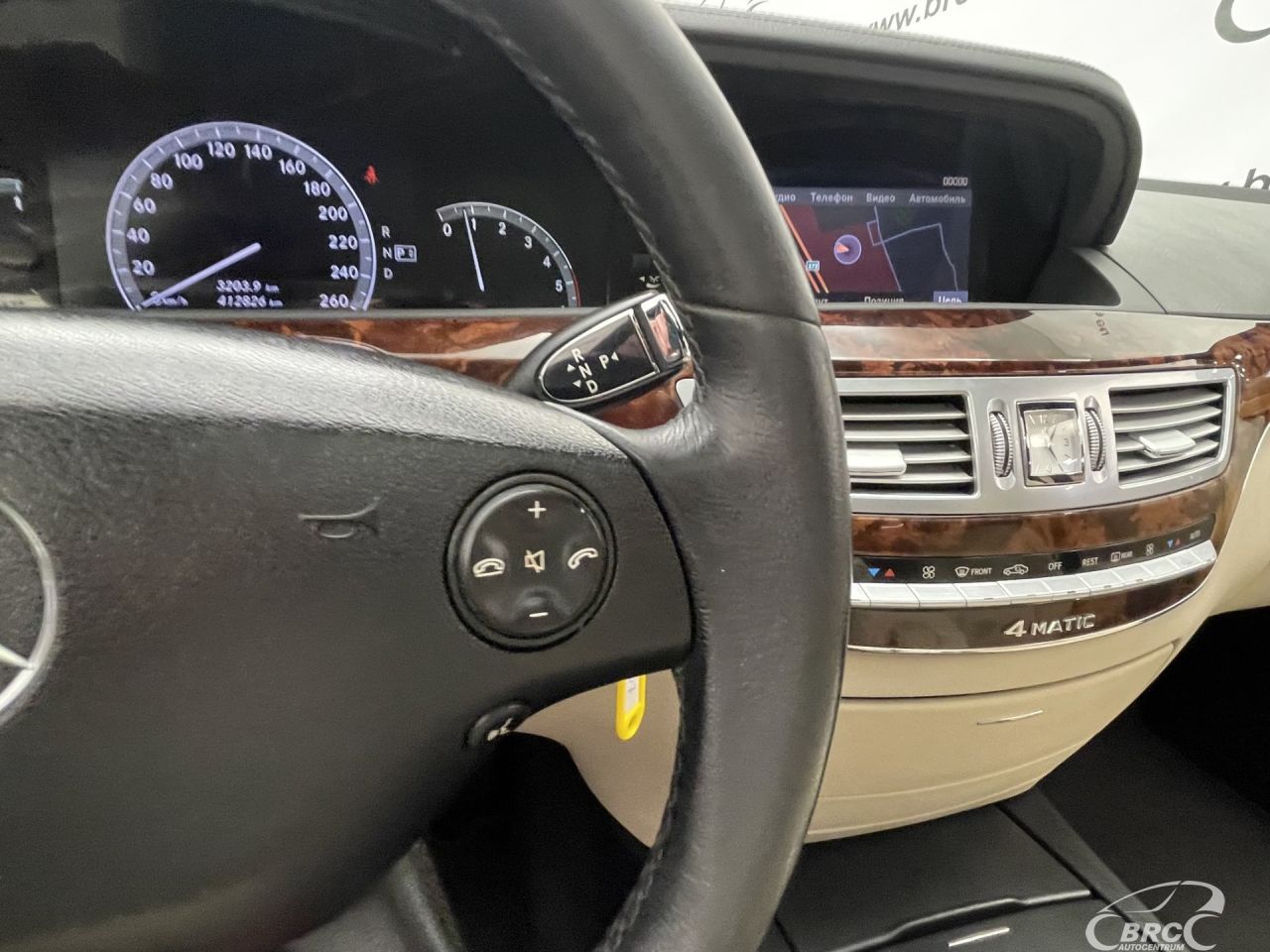 Mercedes-Benz S320 | 28