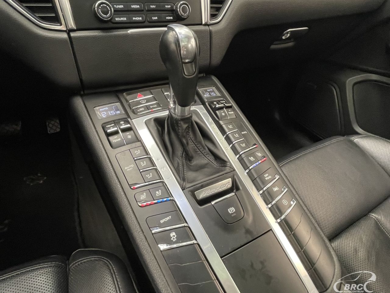 Porsche Macan | 27