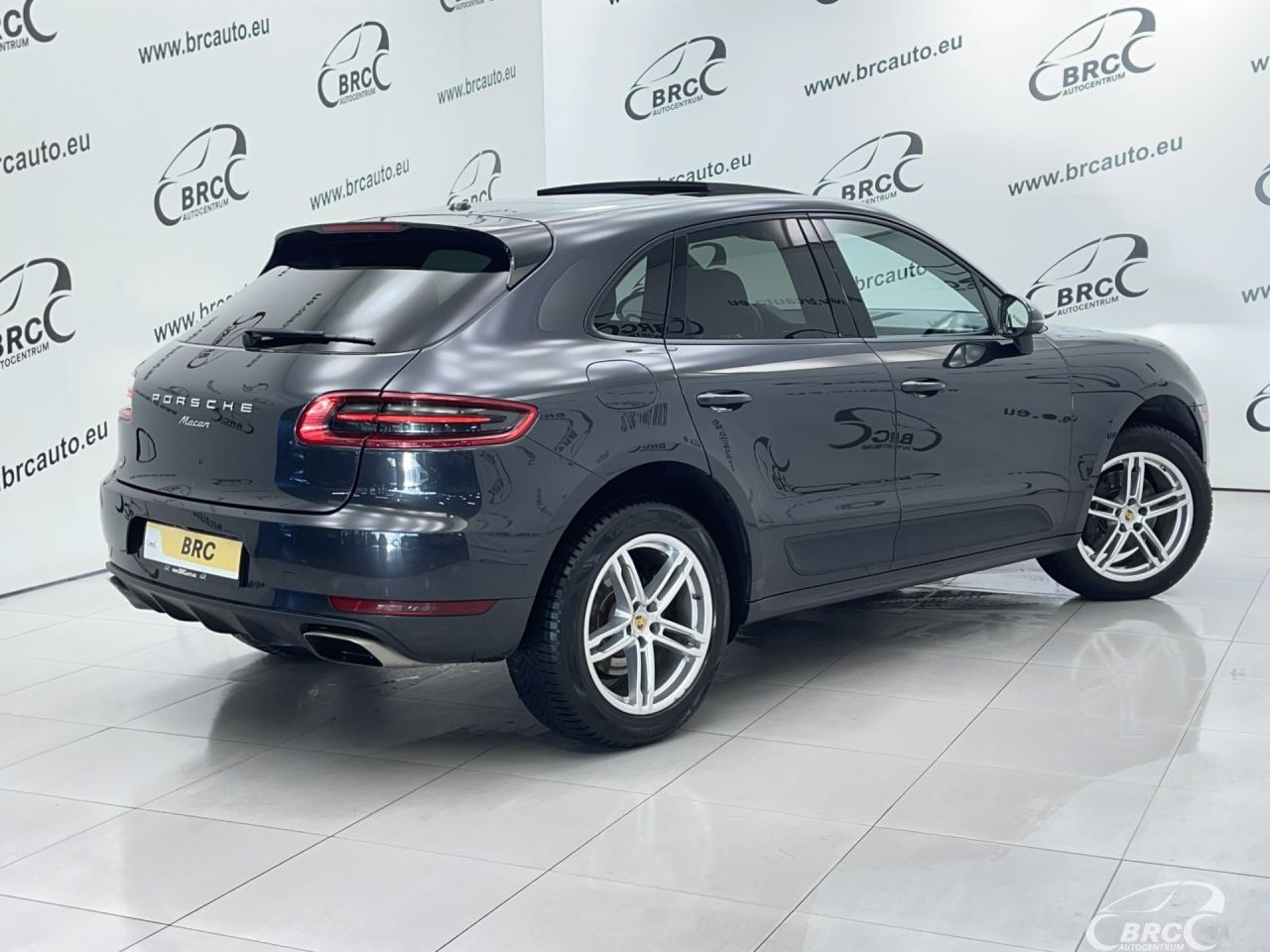Porsche Macan | 1