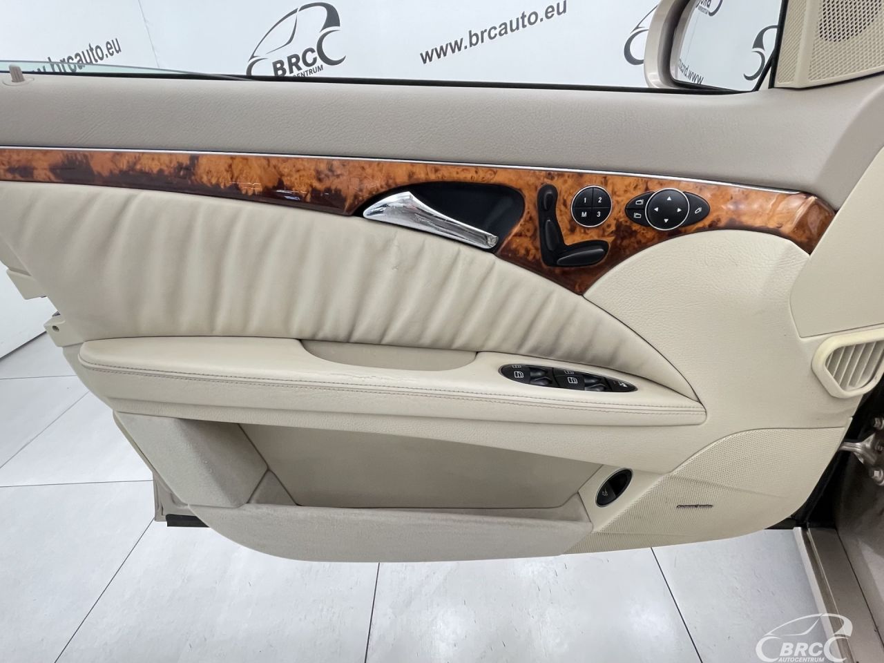 Mercedes-Benz E500 | 21