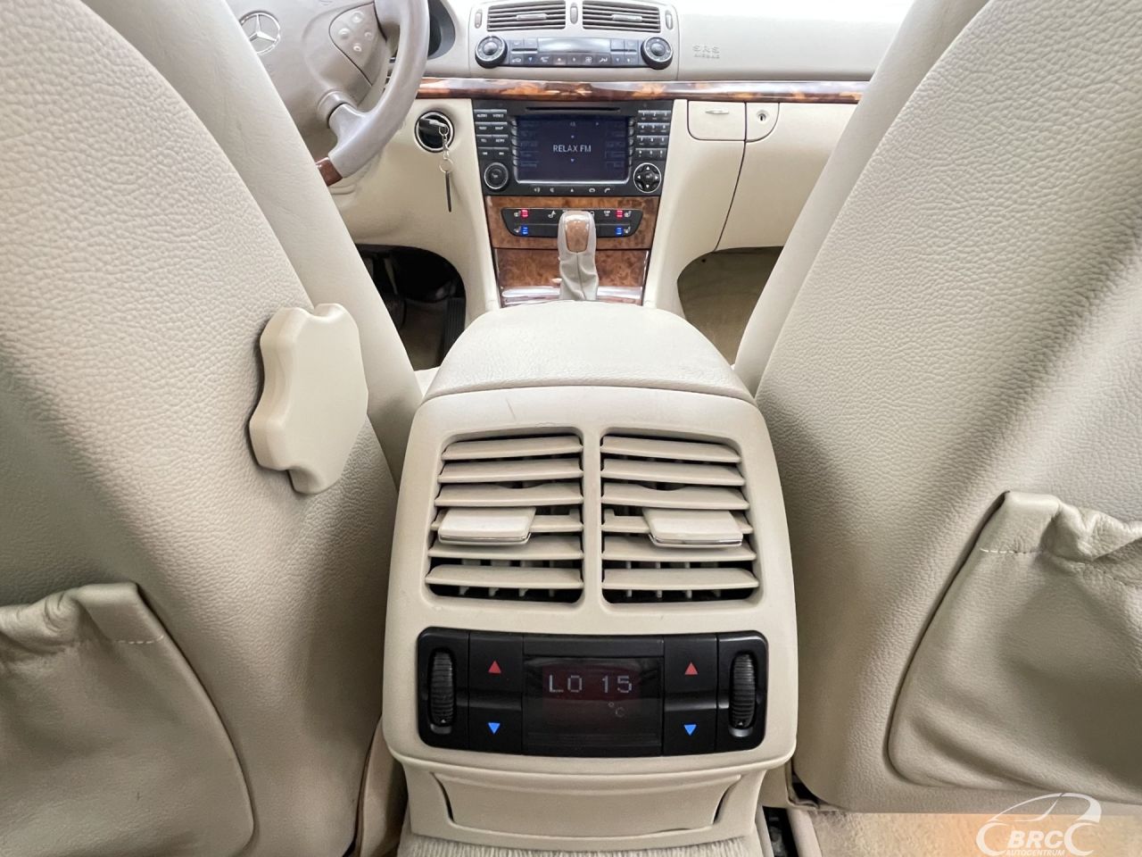 Mercedes-Benz E500 | 13