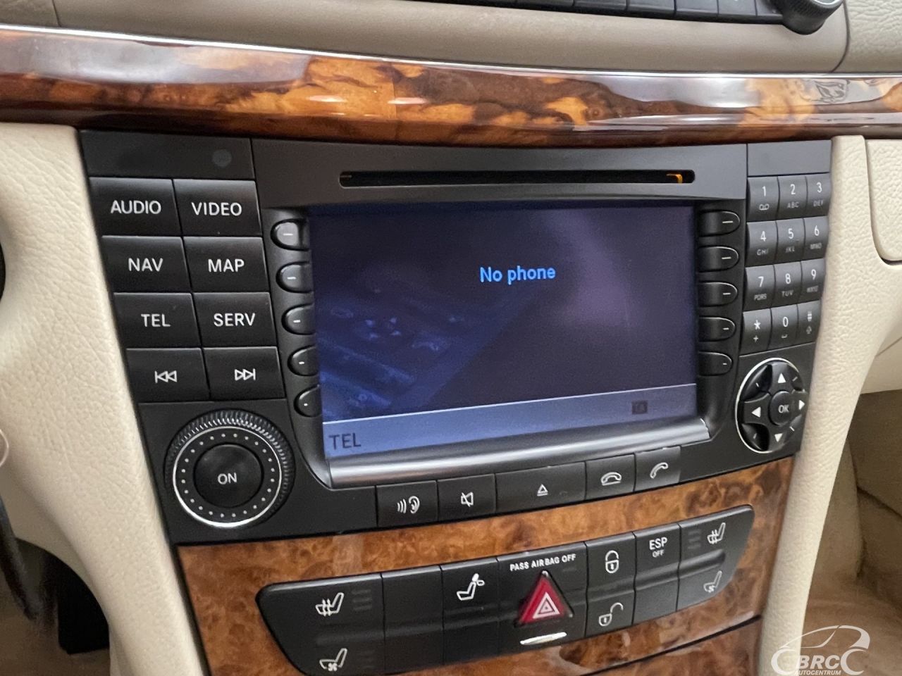 Mercedes-Benz E500 | 47