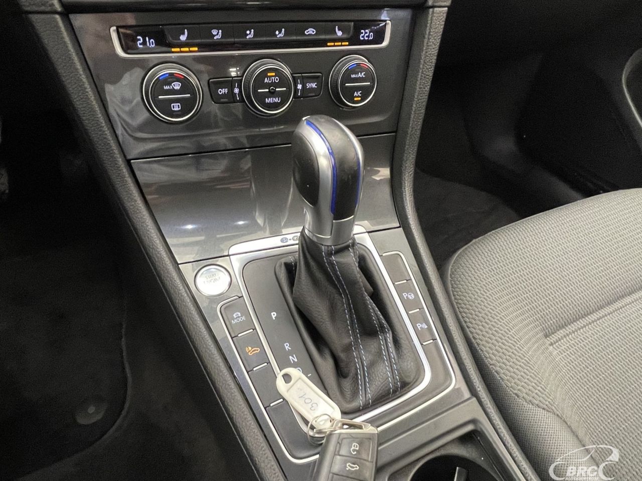 Volkswagen Golf | 25