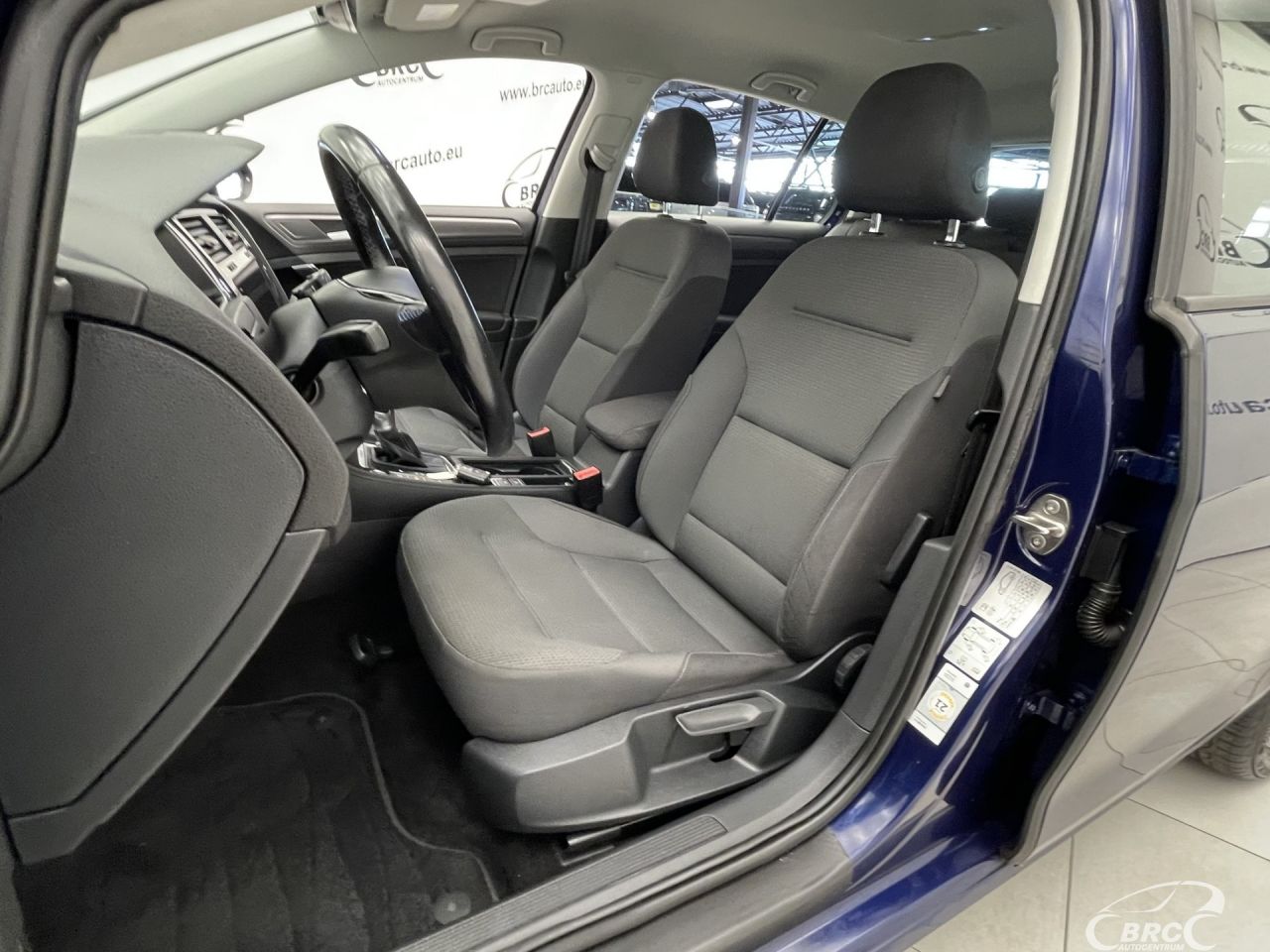 Volkswagen Golf | 23