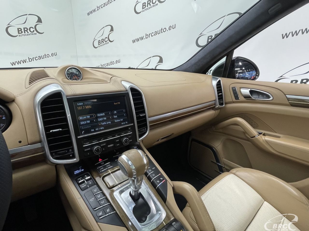Porsche Cayenne | 32