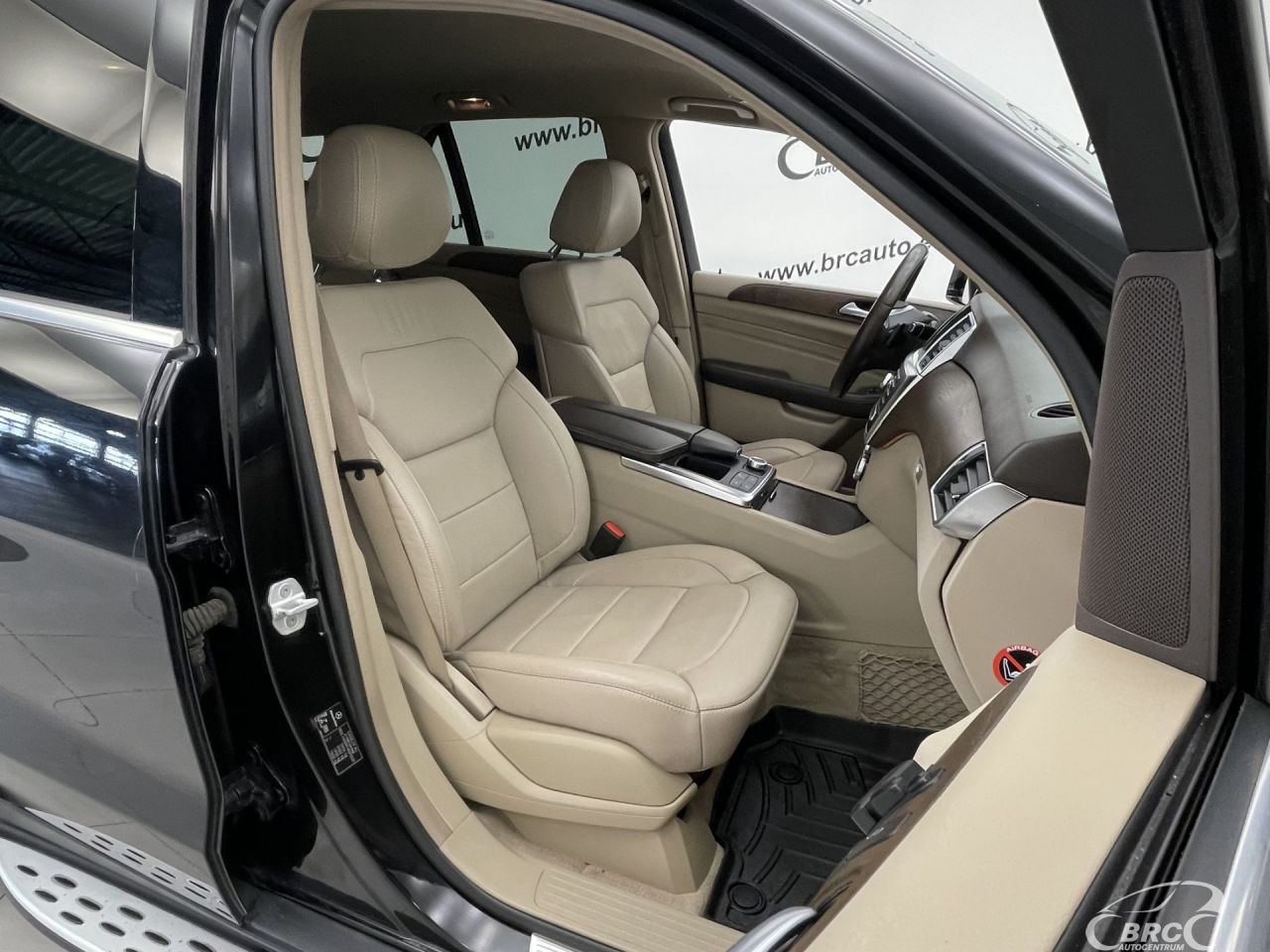 Mercedes-Benz ML350 | 6