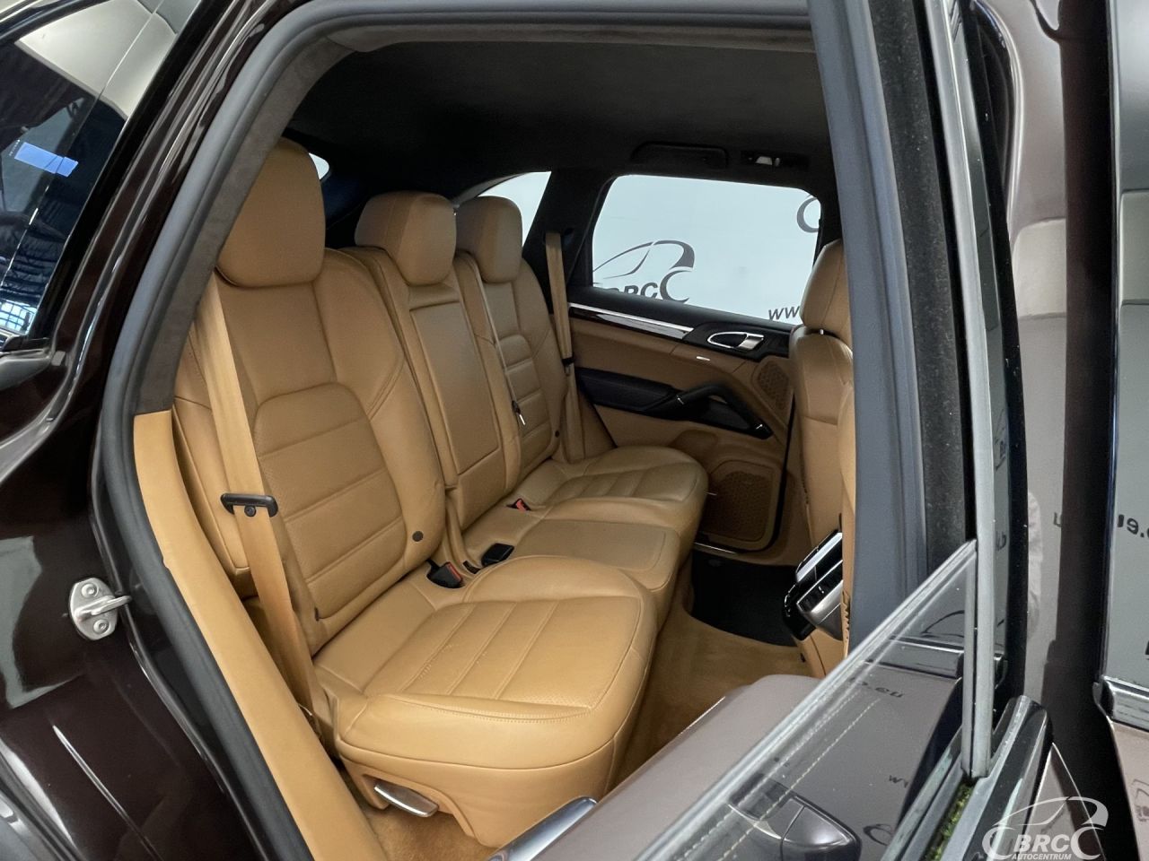Porsche Cayenne | 12