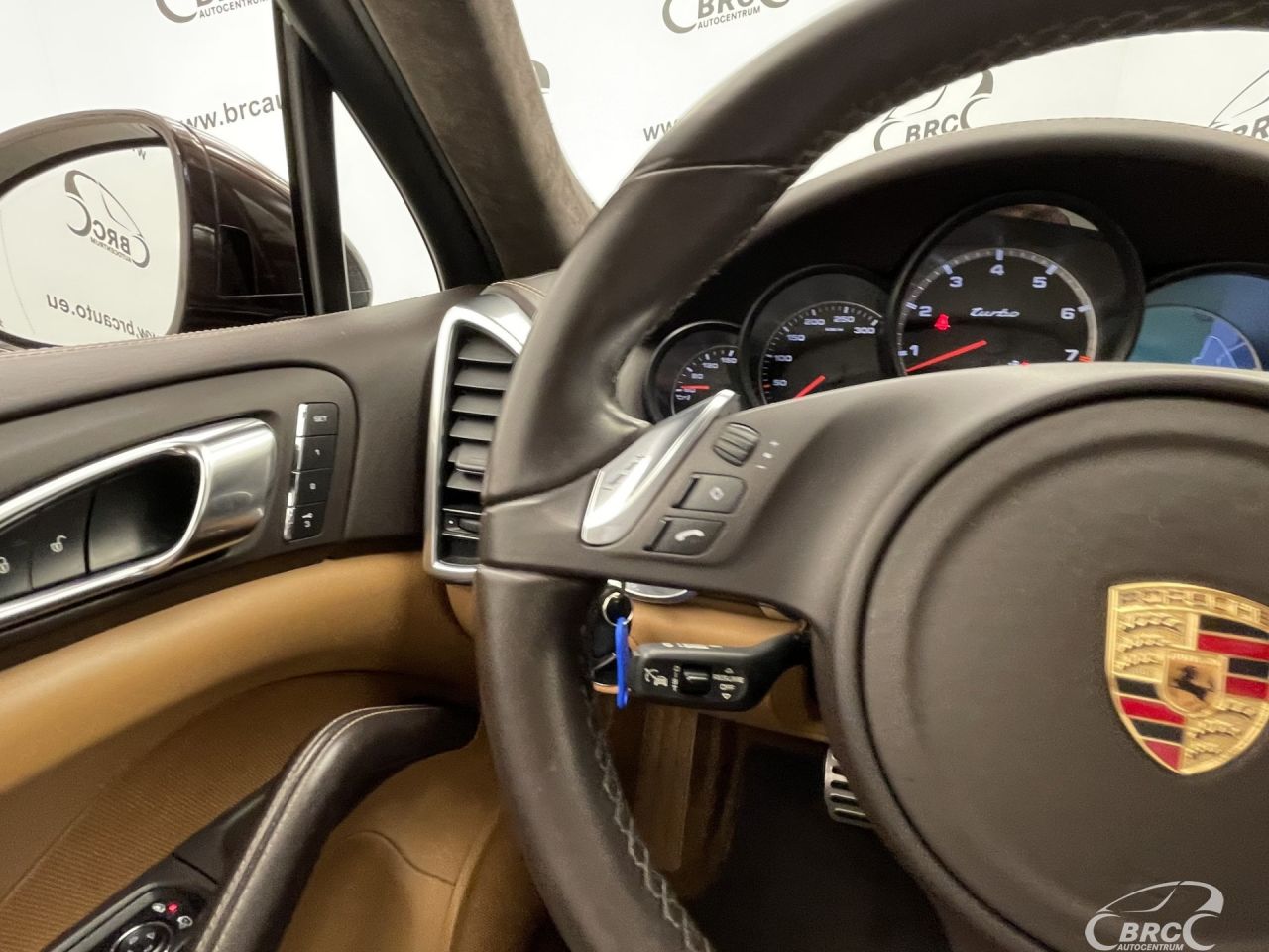 Porsche Cayenne | 32