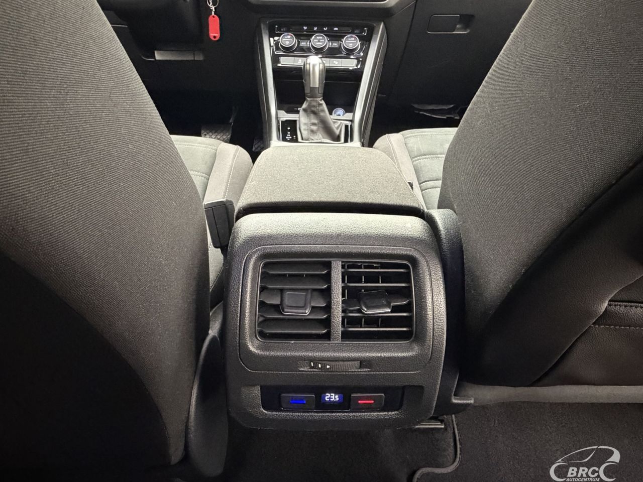 Volkswagen Touran | 12