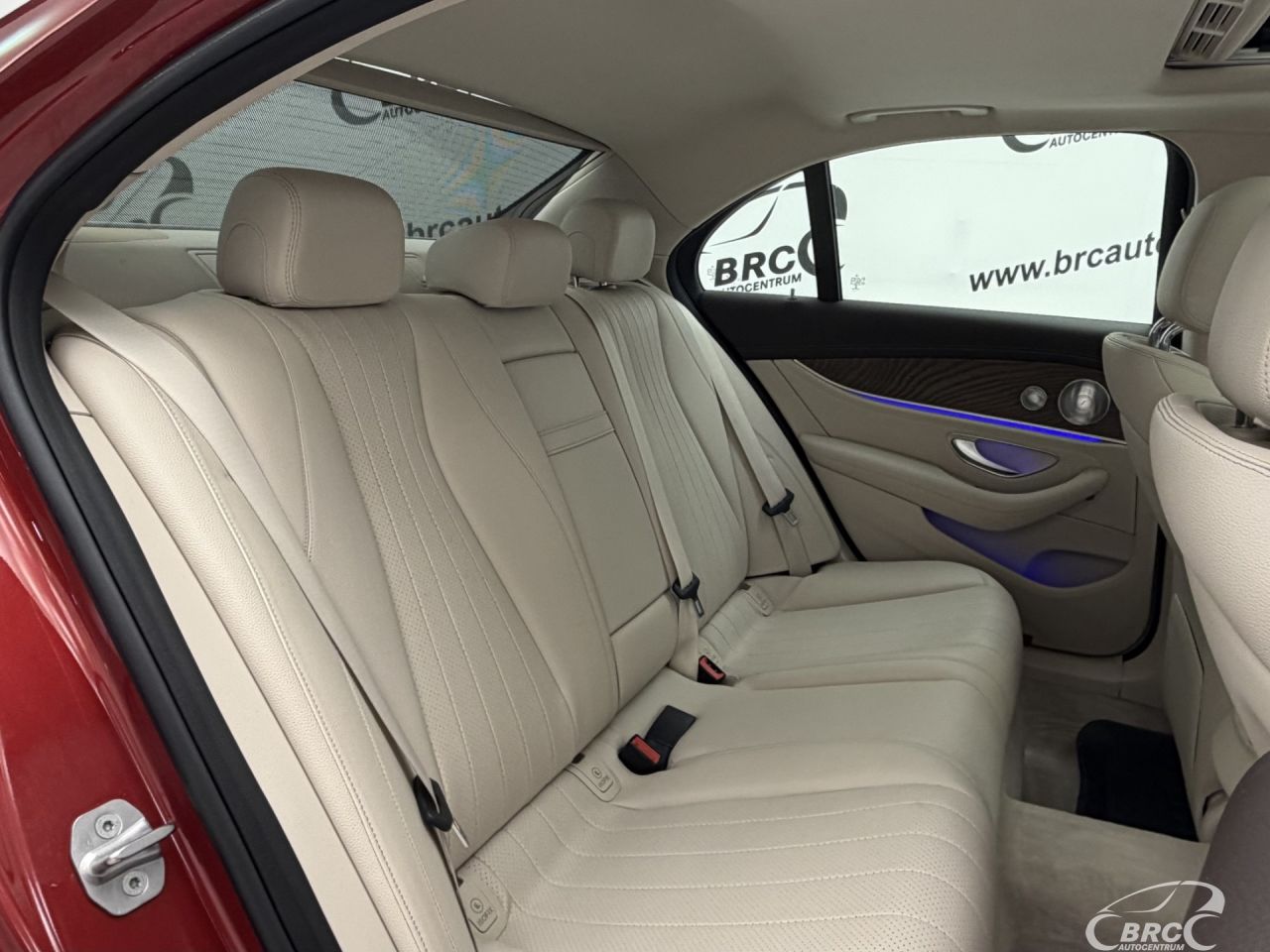 Mercedes-Benz E300 | 11