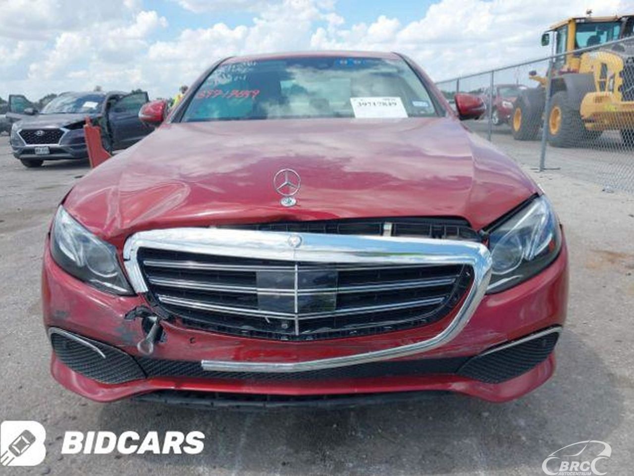 Mercedes-Benz E300 | 61