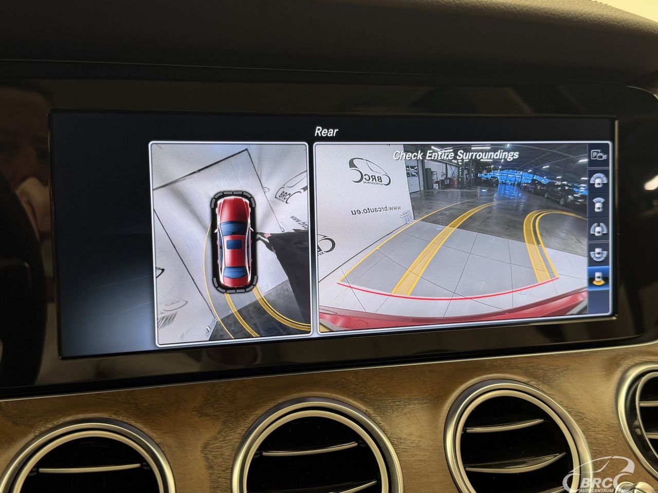 Mercedes-Benz E300 | 35