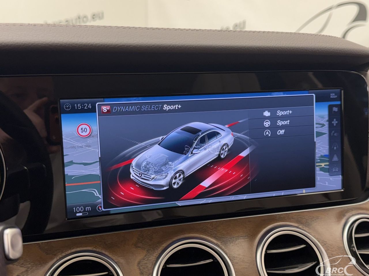 Mercedes-Benz E300 | 39