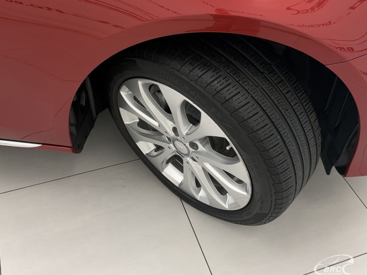 Mercedes-Benz E300 | 48