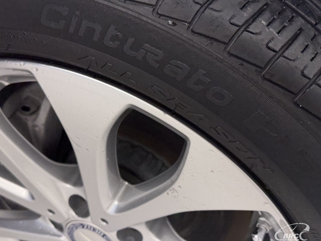 Mercedes-Benz E300 | 49