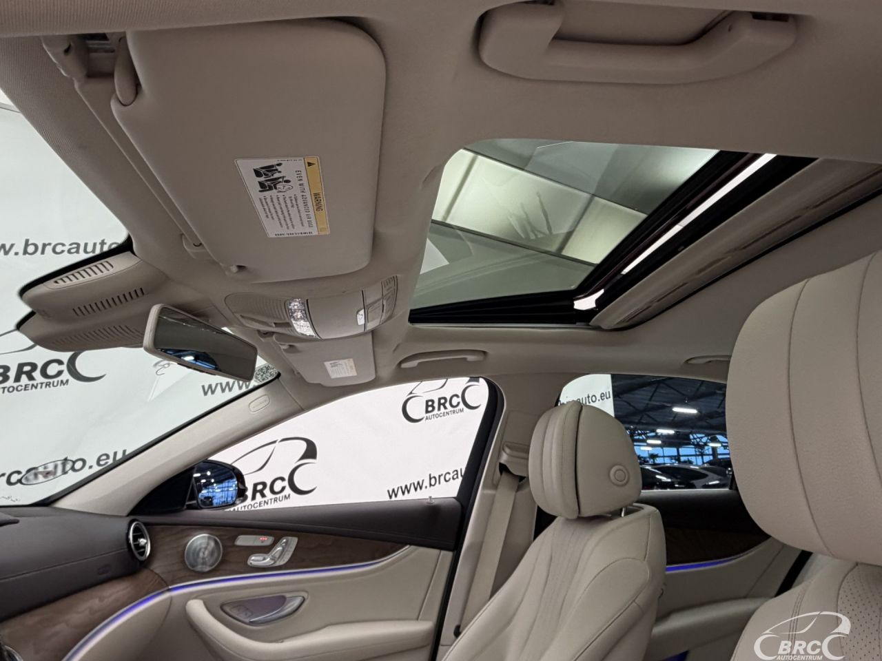 Mercedes-Benz E300 | 24