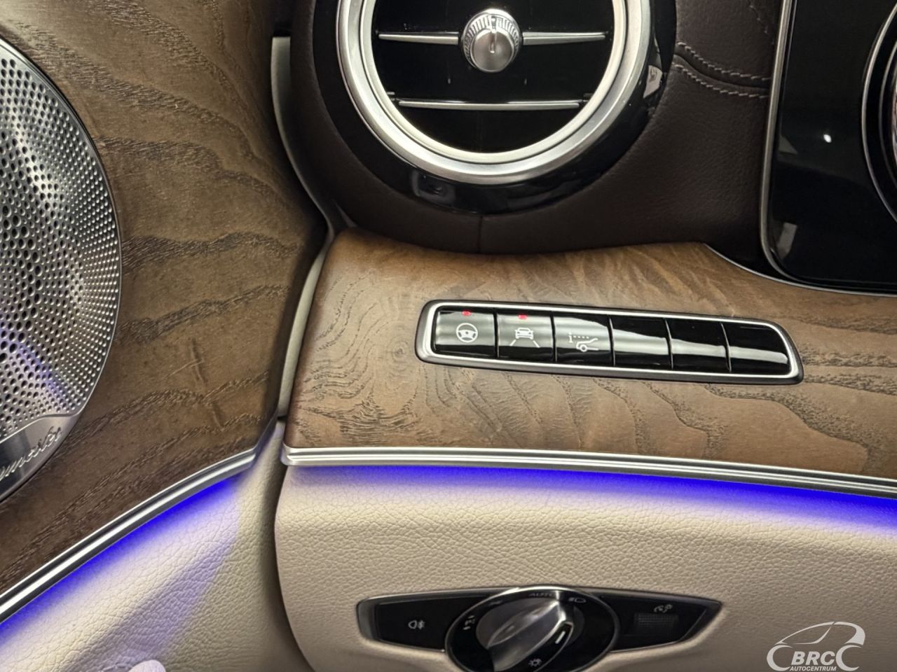 Mercedes-Benz E300 | 28