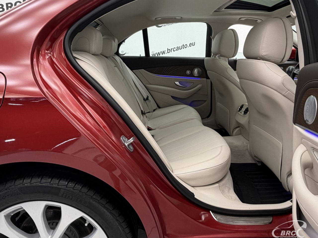 Mercedes-Benz E300 | 9