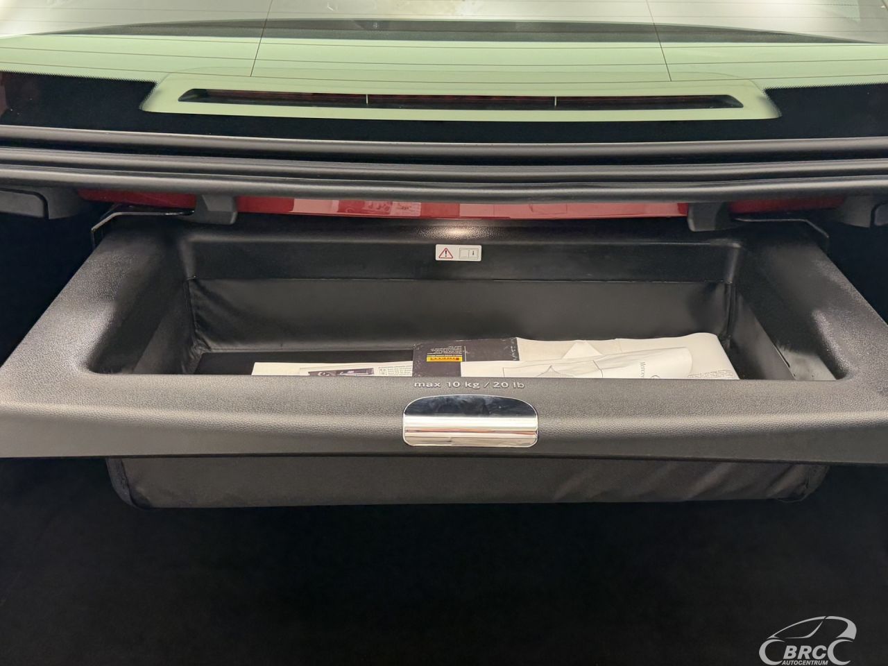 Mercedes-Benz E300 | 51