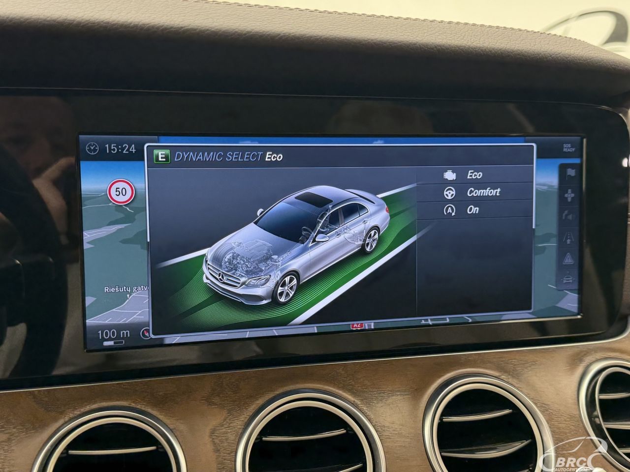 Mercedes-Benz E300 | 36