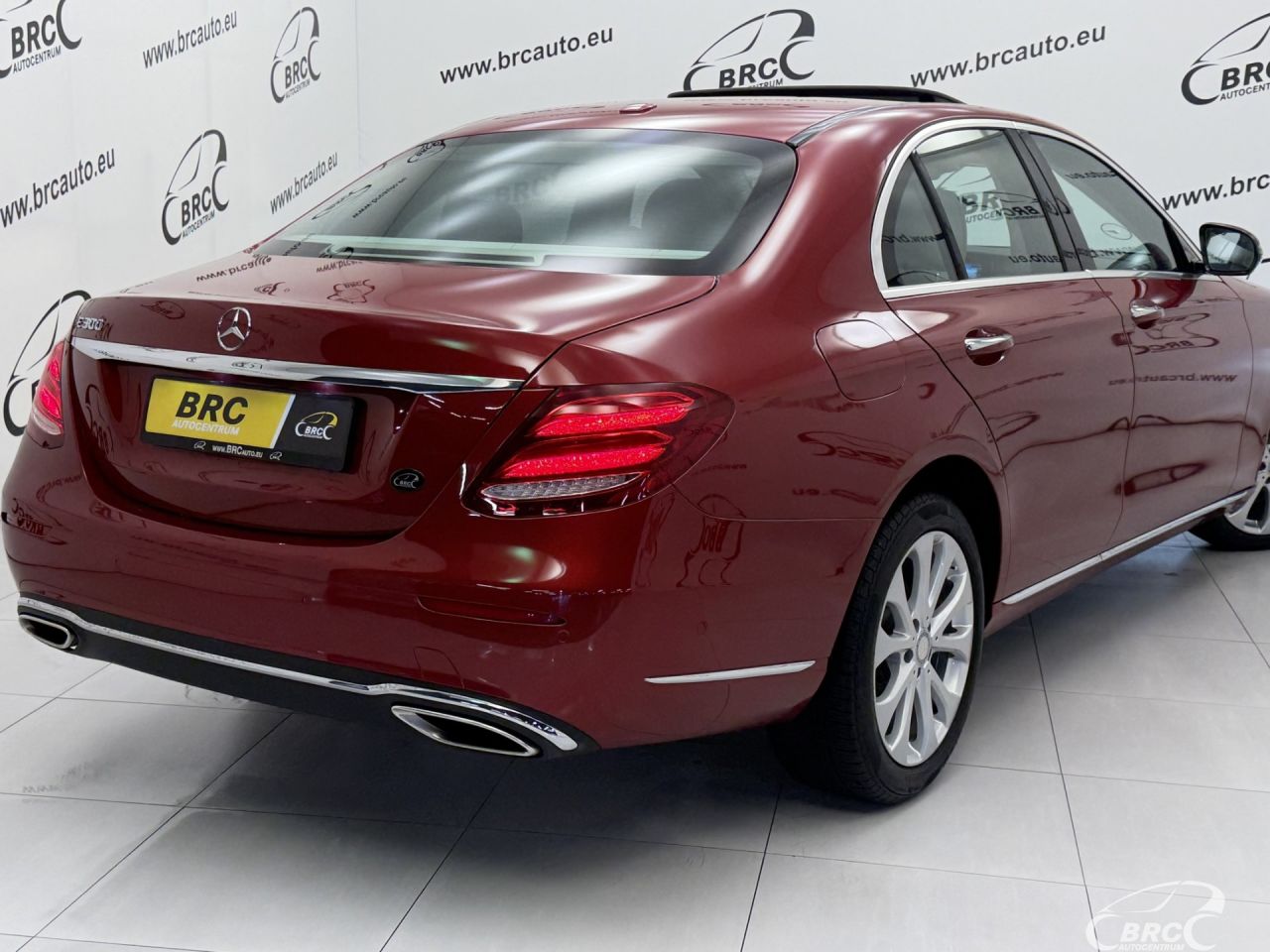 Mercedes-Benz E300 | 55