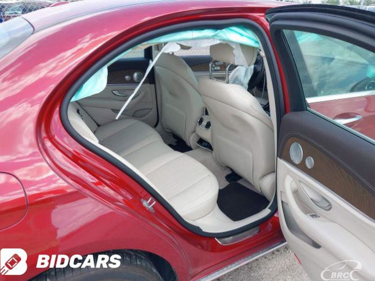 Mercedes-Benz E300 | 65