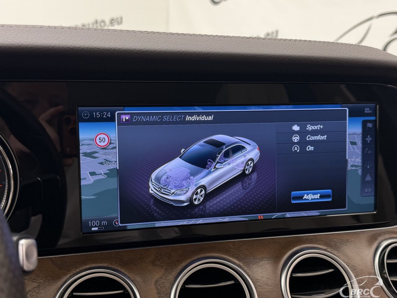 Mercedes-Benz E300 | 40