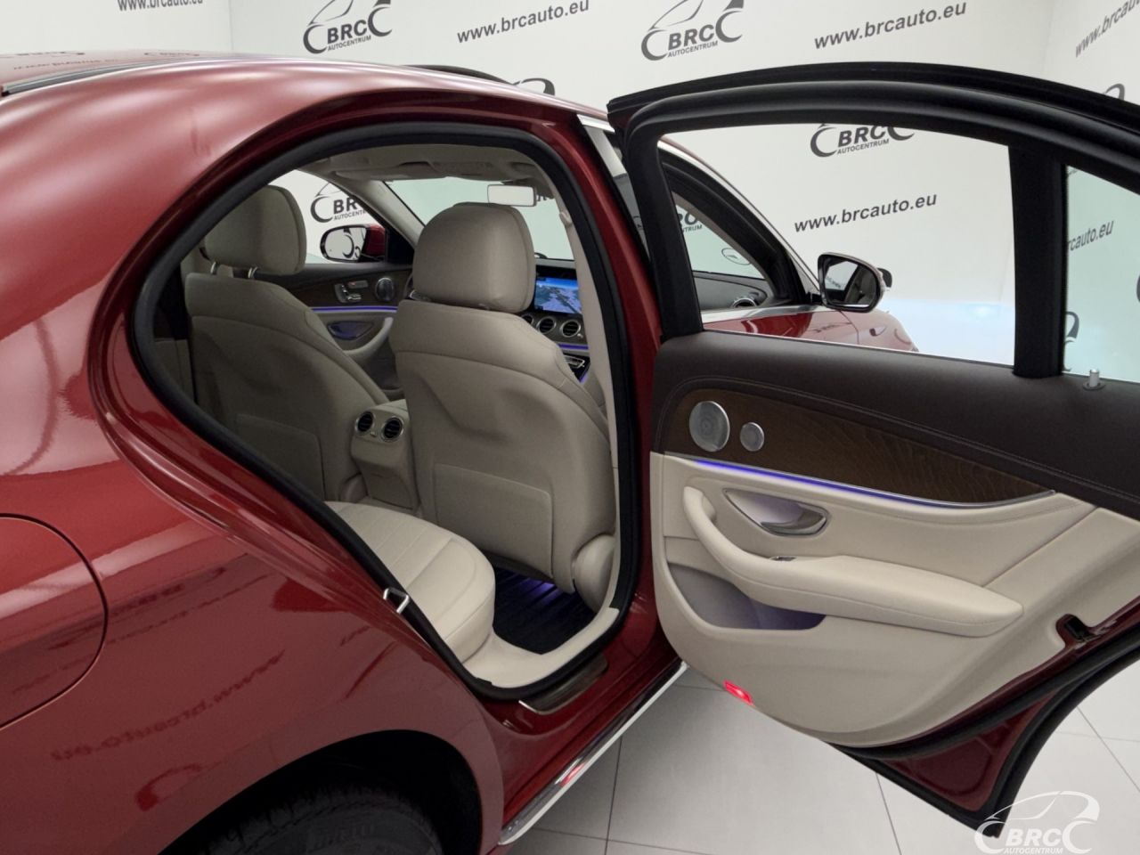 Mercedes-Benz E300 | 12