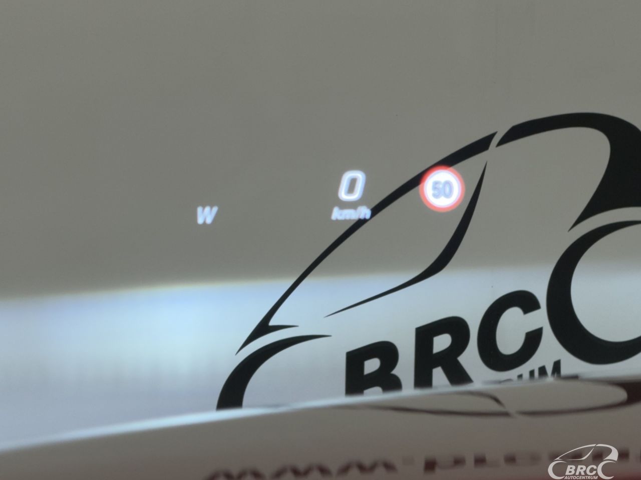 Mercedes-Benz E300 | 29