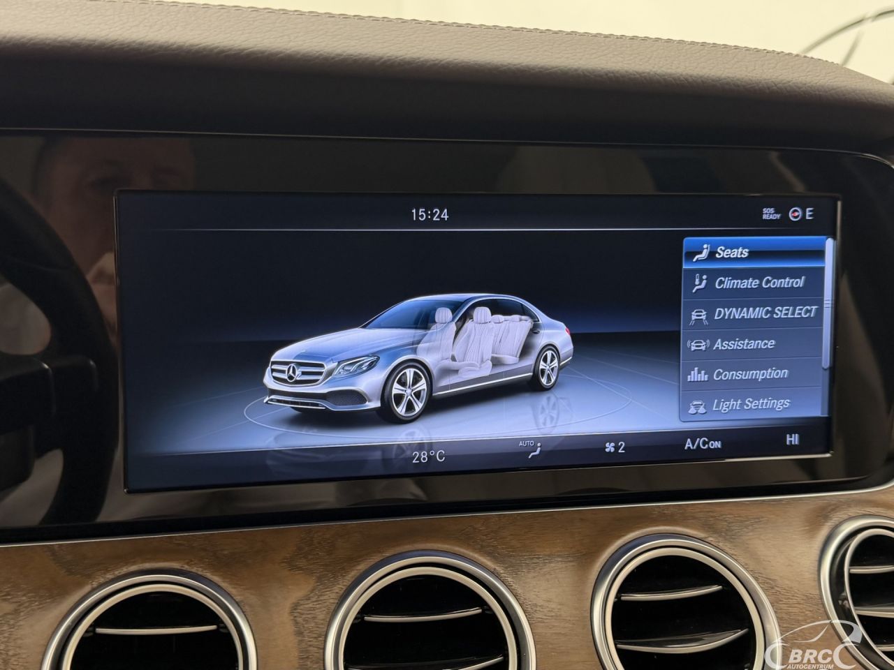 Mercedes-Benz E300 | 46