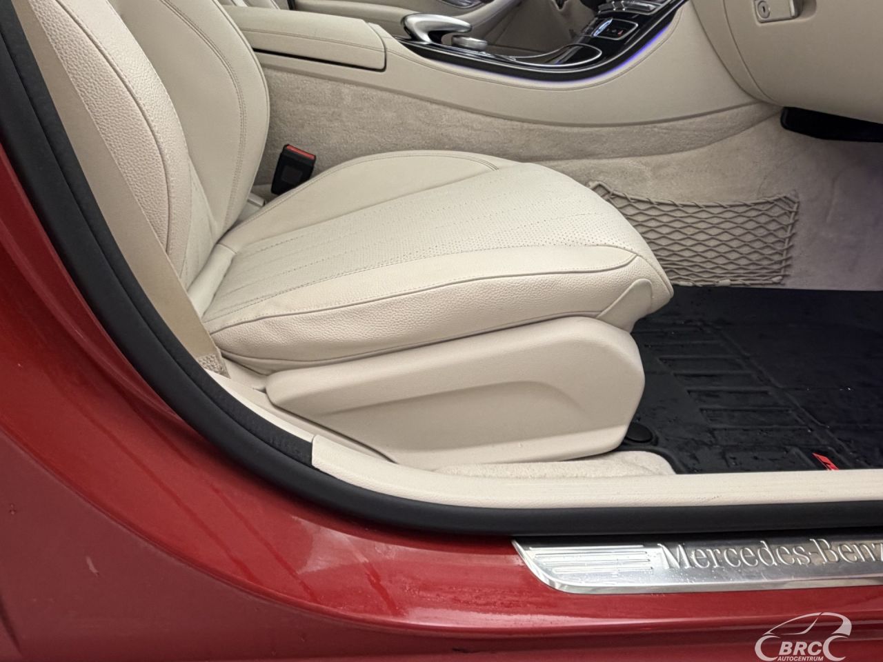 Mercedes-Benz E300 | 5